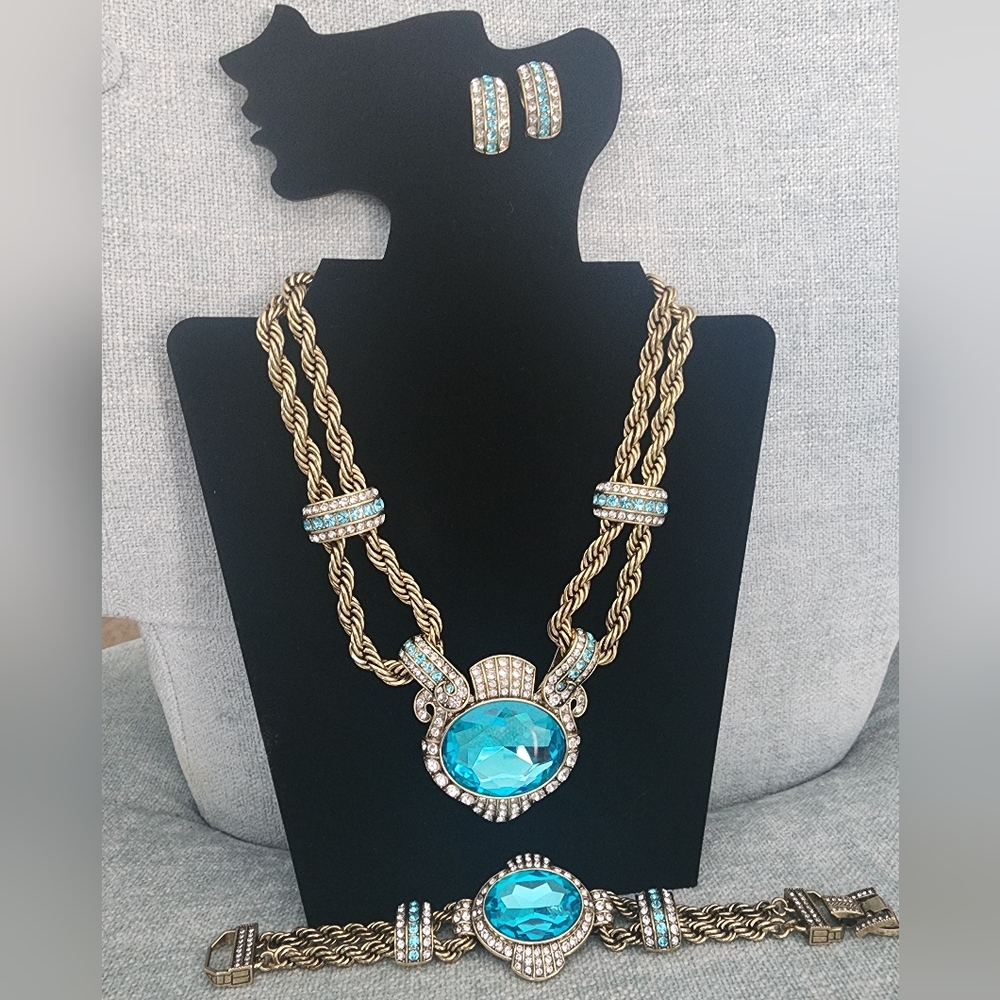 Heidi Daus turquoise earing, necklace and bracelet set